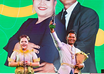 เรื่องราวชีวิต คุณที ศรีจัน และ คุณย้อก นู 11